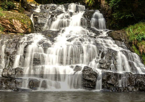 Book Best Holiday Package deals Crimson Holidays,Bangalore